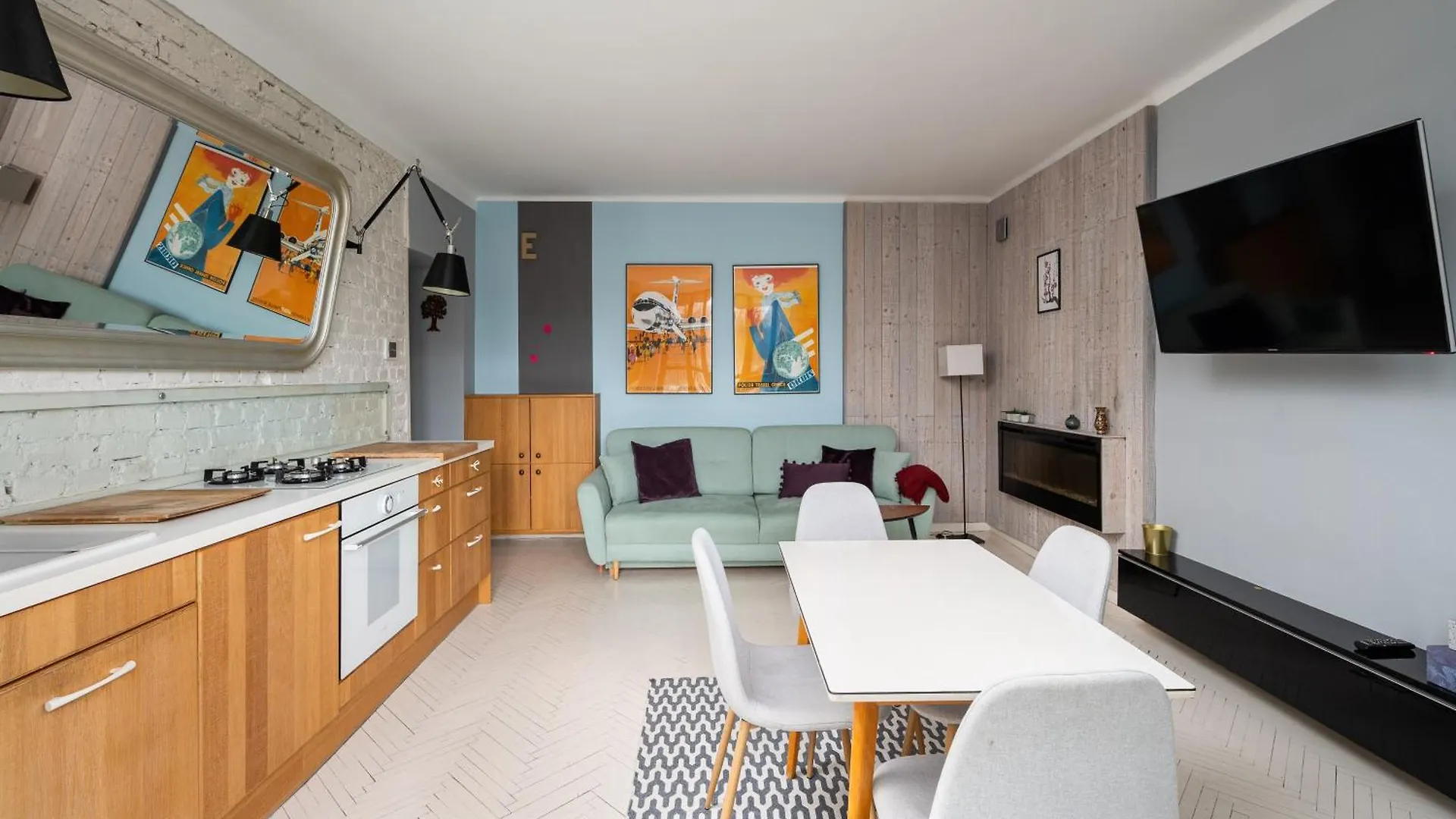 Old Town Colourful Apartment Warsaw Poland