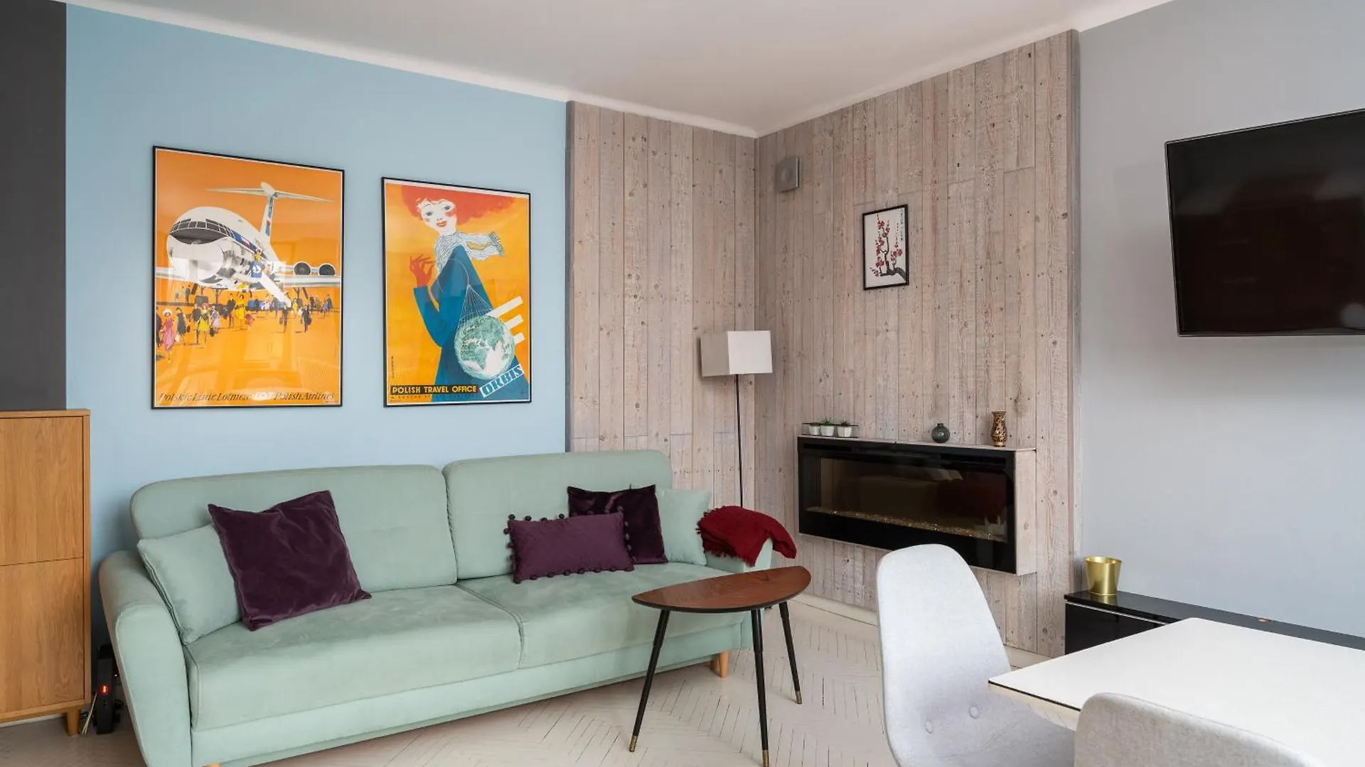 Old Town Colourful Apartment Warsaw